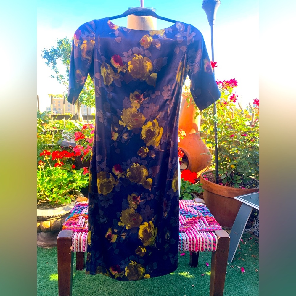 NWOT Women Navy Floral Silk Stretch St. John Dress
